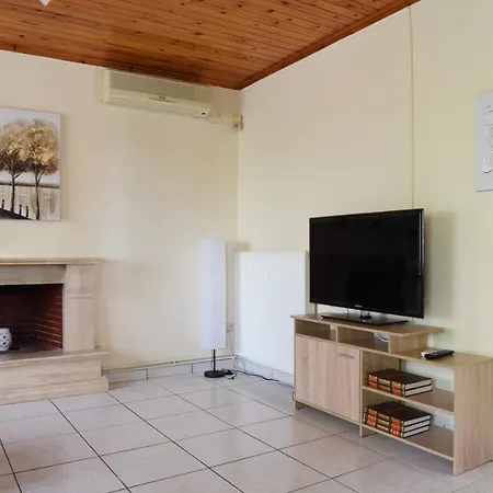 דירה Summer Panorama Retreat - Yard, Barbeque, Up To 7 אפאנומי